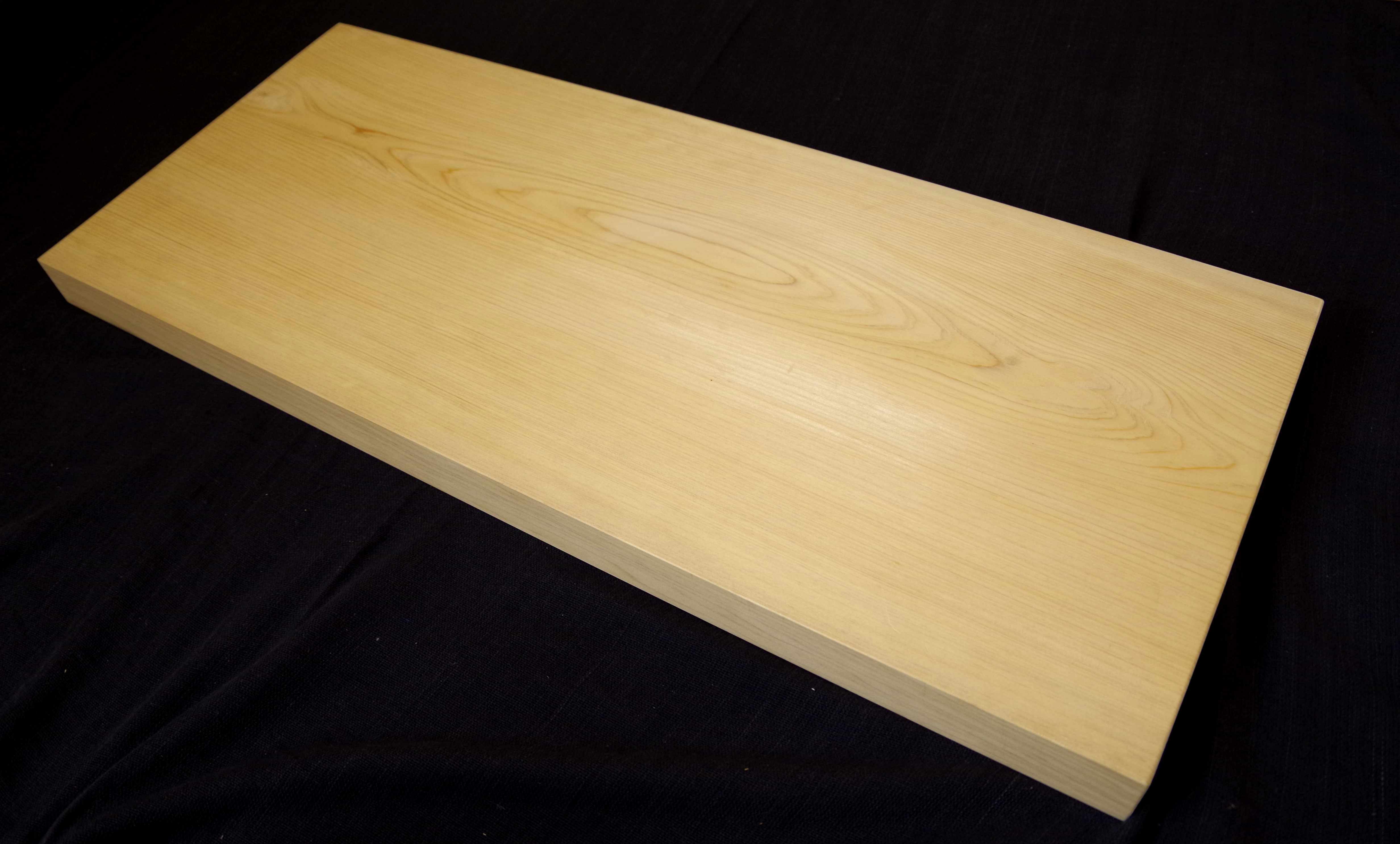 そば打ちにも使える肉厚なまな板のオーダーメイド