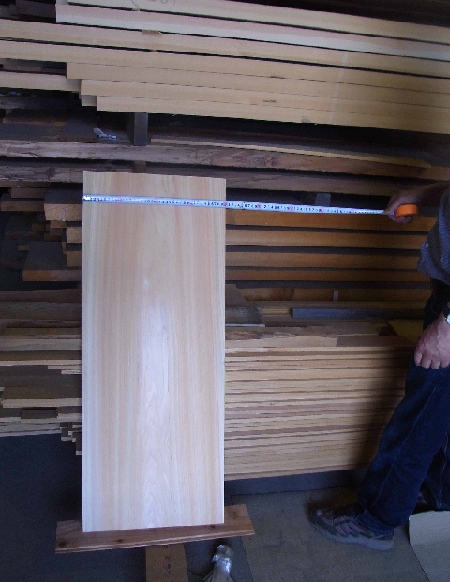 1メートルを超える大きな業務用まな板。