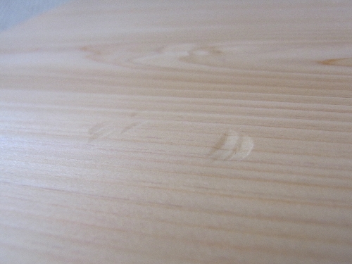 ひのきまな板の強度実験。古来より日本の木造建築を支えてきたひのきはやはり丈夫です