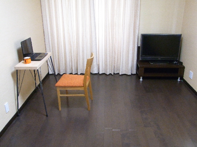 ひのきの天板オーダーメイド作品です。無垢桧材の一枚板ですよ。